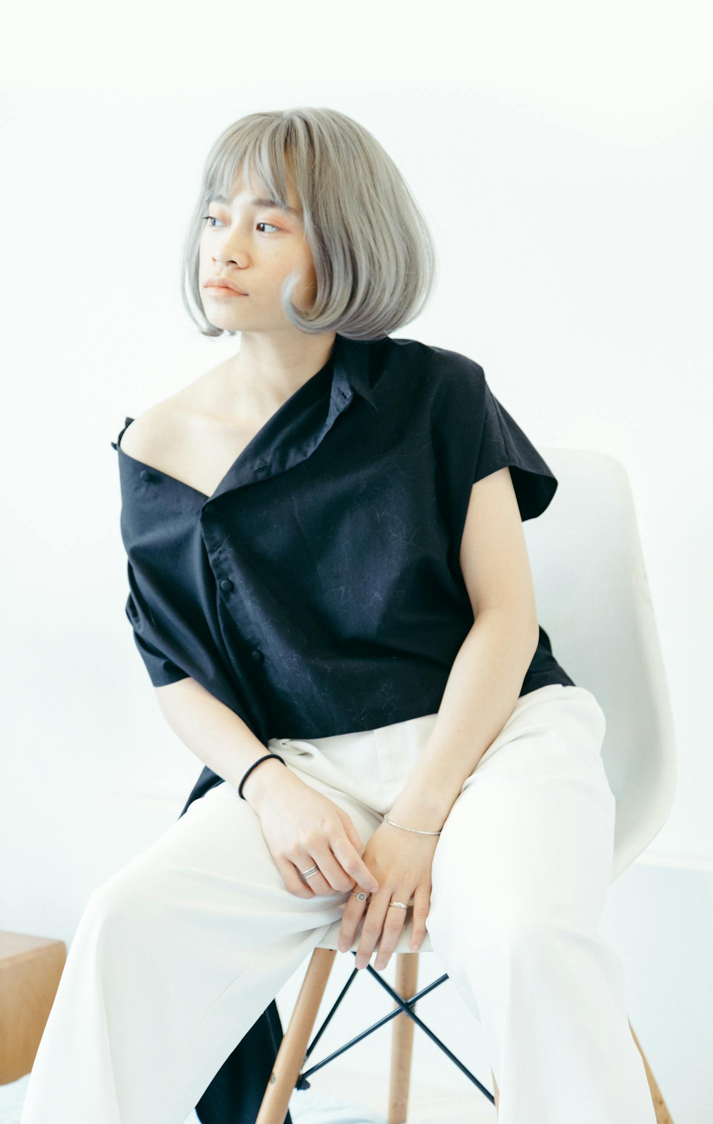 沈夢辰機場街拍，時尚魅力的完美詮釋