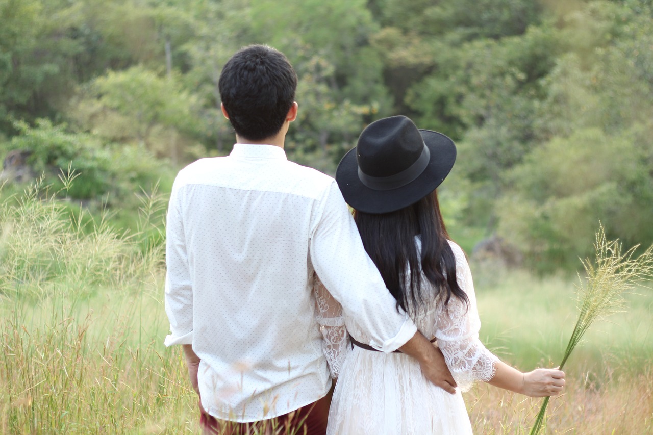 最新章節(jié)揭秘，我的23歲美女房東的故事